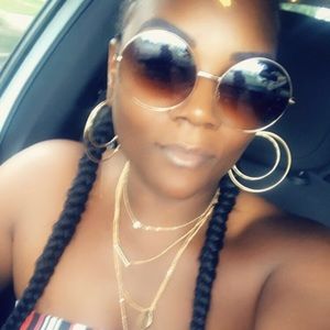 Meet your Posher, Kimberly
